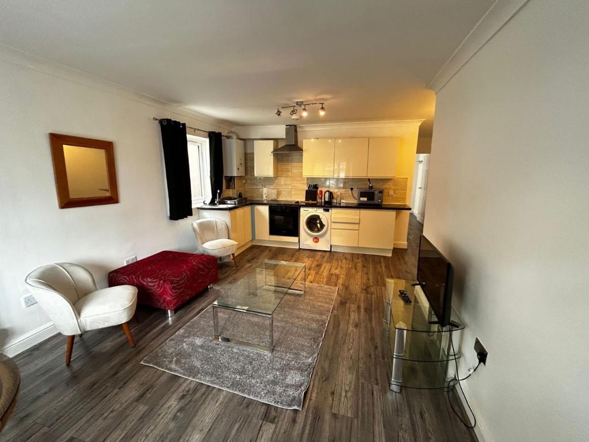 The Ruislip Apartment Экстерьер фото